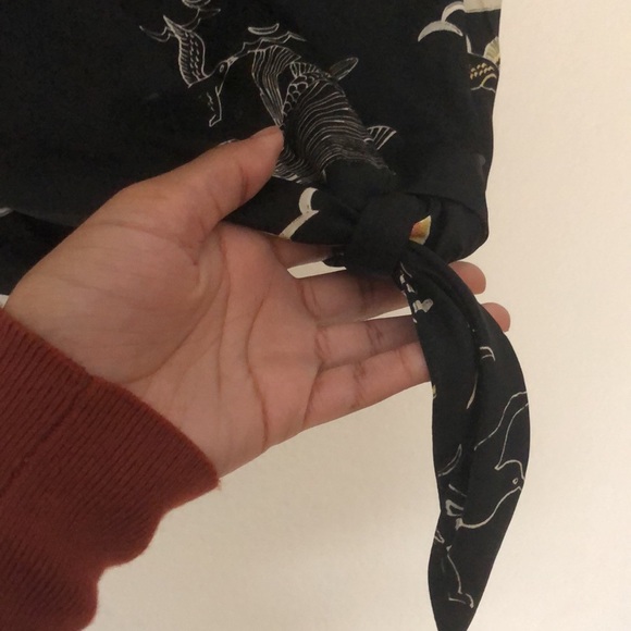 ARITZIA Wilfred black bird print tie up shirt - Picture 2 of 6